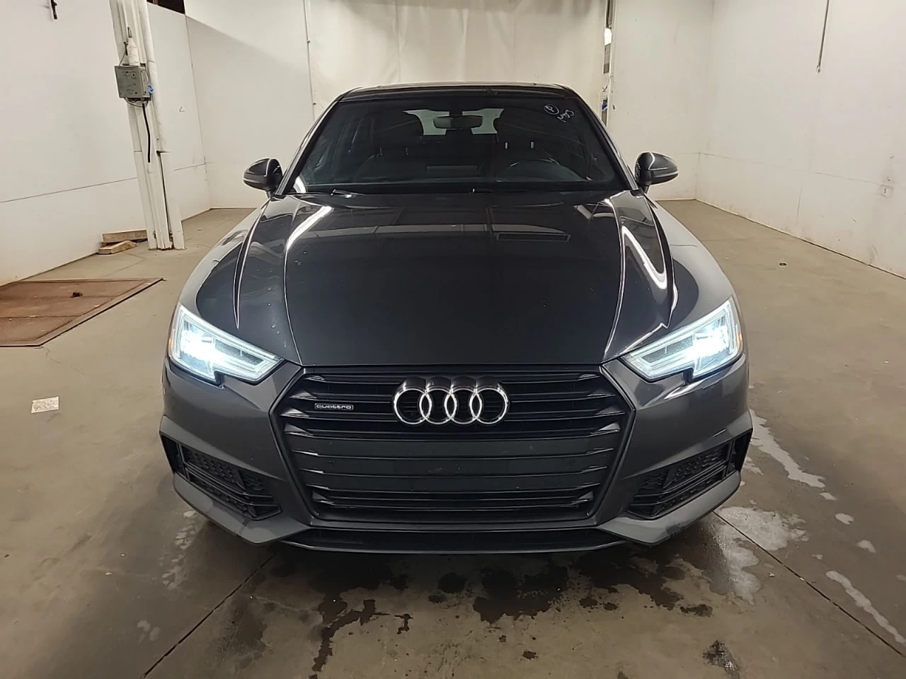 Audi A4 * АВТО КРЕДИТ* ЦЕНА ДО БГ * Сервизна история *  - изображение 3