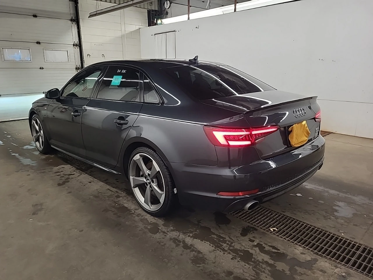 Audi A4 * АВТО КРЕДИТ* ЦЕНА ДО БГ * Сервизна история *  - изображение 5