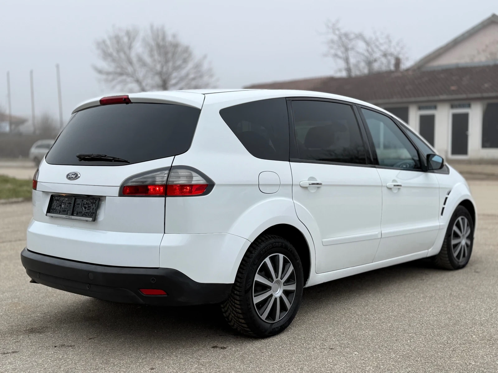 Ford S-Max 2.0D 140к.с - изображение 7