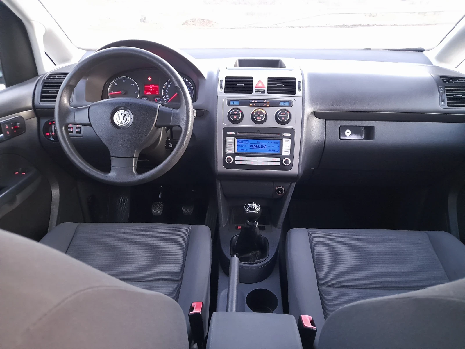 VW Touran FACELIFTE 1.9TDI - изображение 7