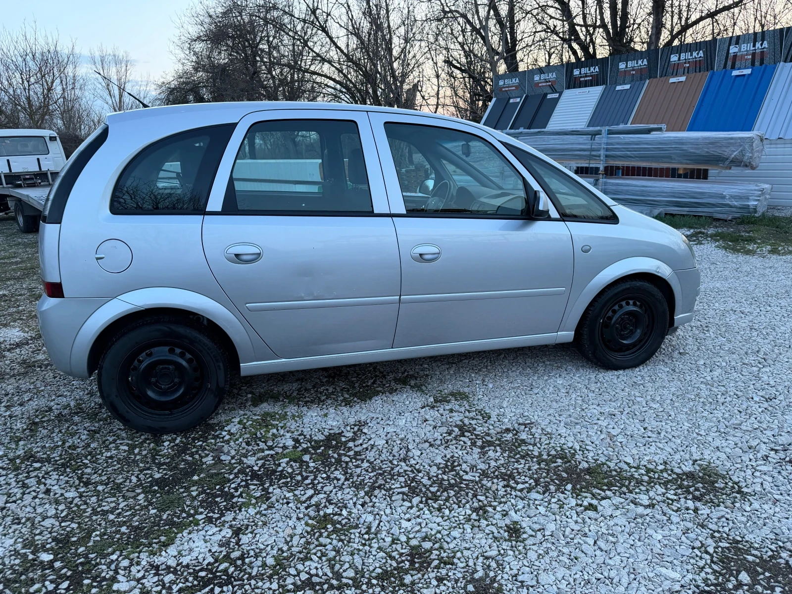 Opel Meriva 1.7 CDTI / FACELIFT / KLIMA, снимка 4 - Автомобили и джипове - 53978265