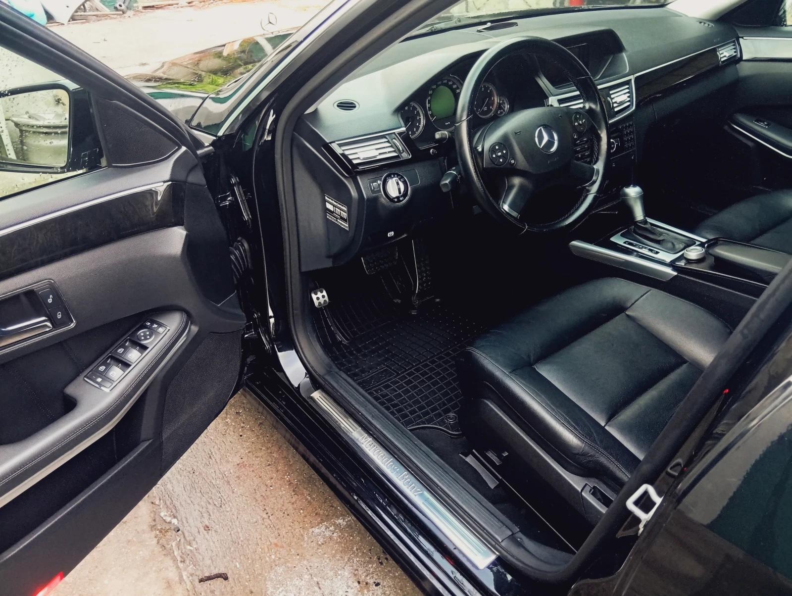 Mercedes-Benz E 220, снимка 14 - Автомобили и джипове - 54704466
