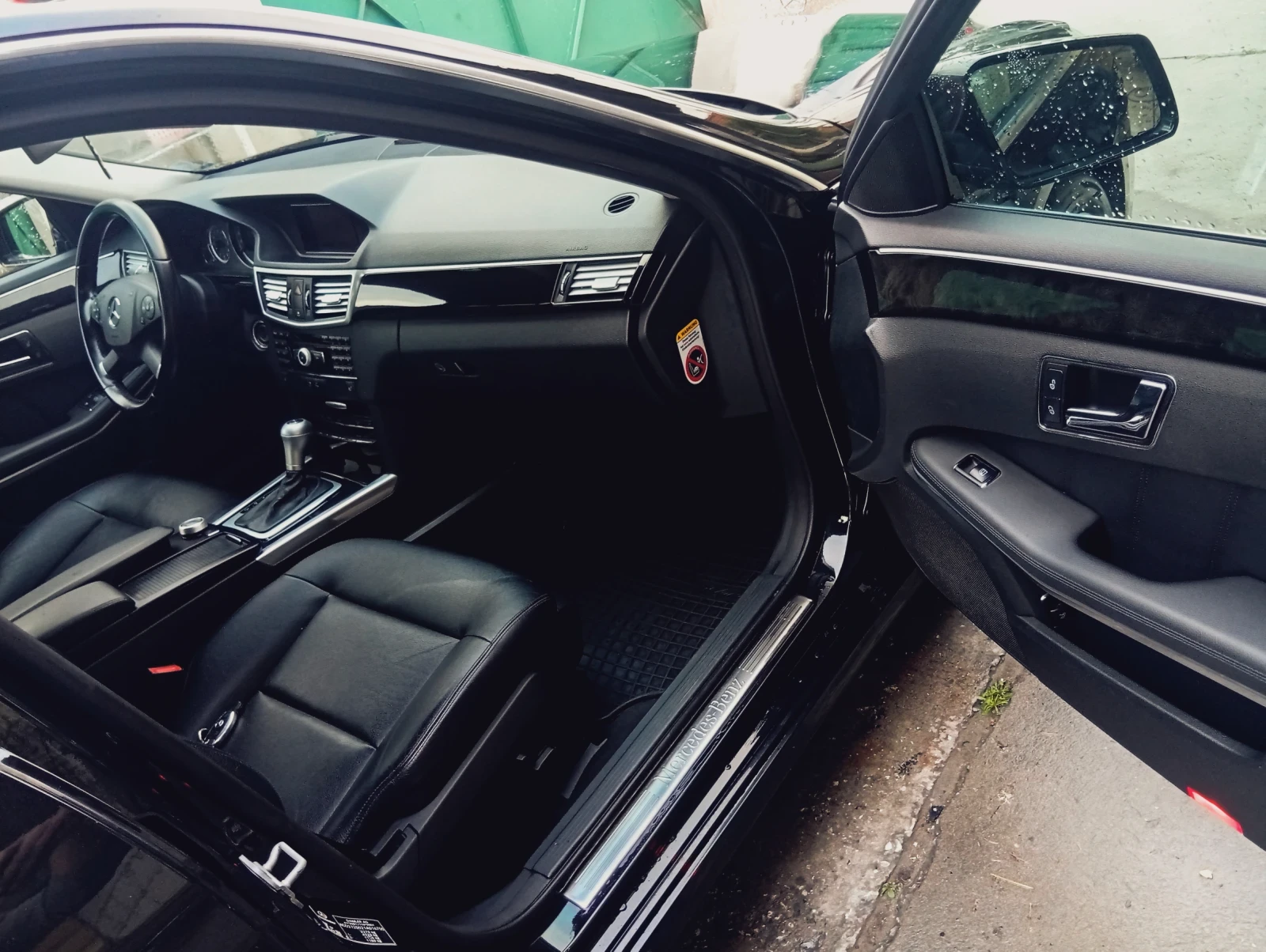 Mercedes-Benz E 220, снимка 7 - Автомобили и джипове - 54704466