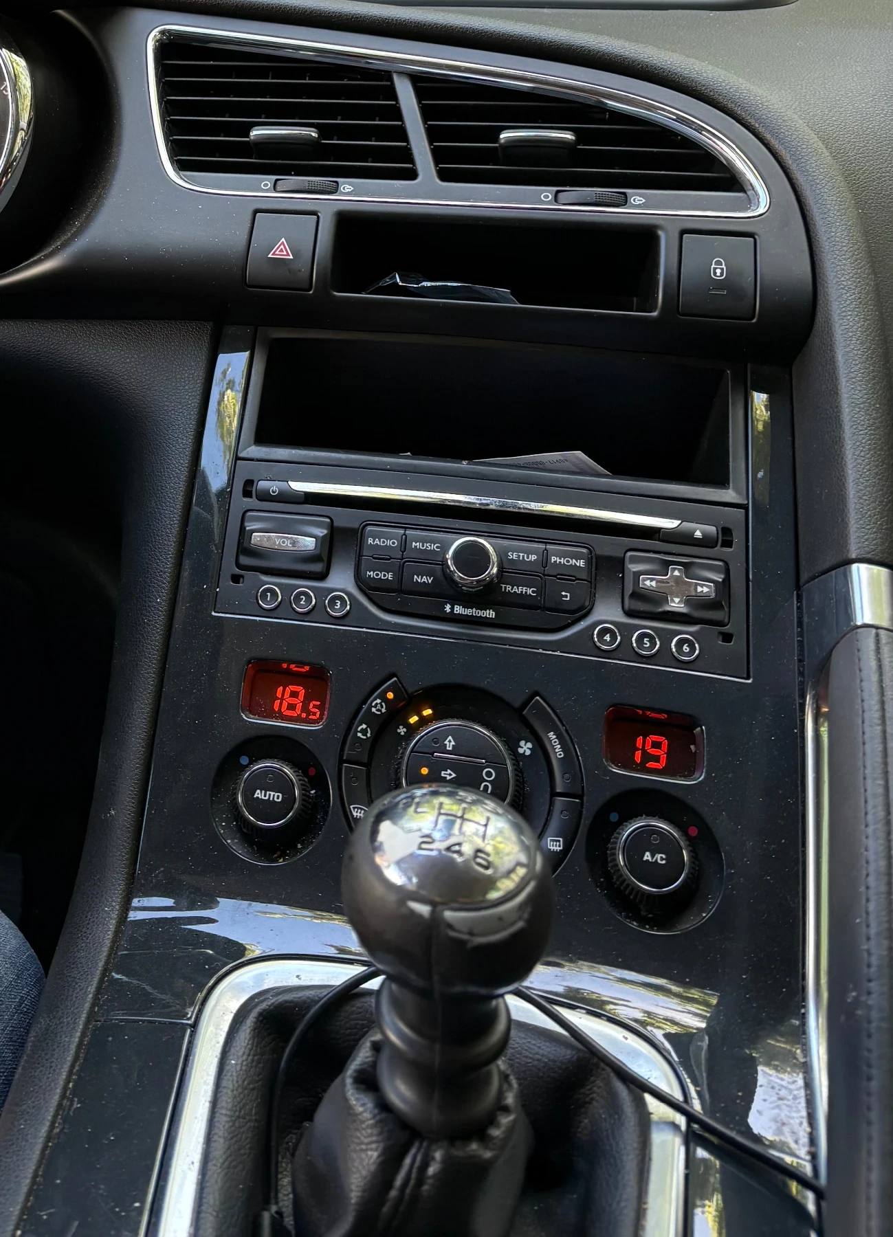 Peugeot 3008 1.2 turbo diesel , снимка 6 - Автомобили и джипове - 54719720
