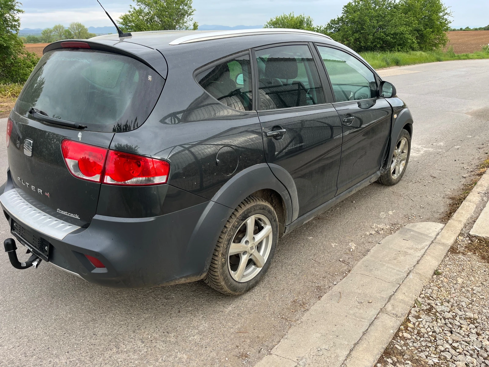 Seat Altea XL Freetrack 2.0TDI 4x4, снимка 4 - Автомобили и джипове - 54847018