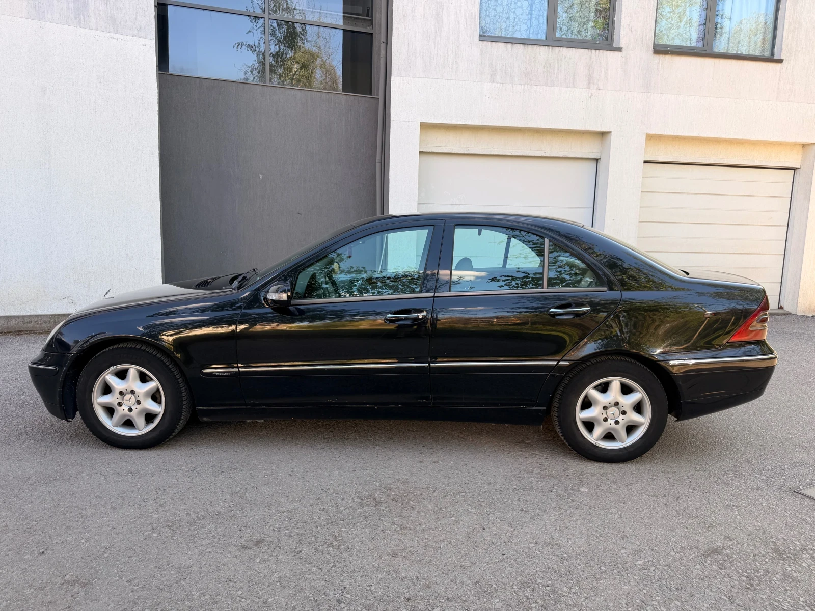 Mercedes-Benz C 220 CDI / АВТОМАТ, снимка 4 - Автомобили и джипове - 55311018