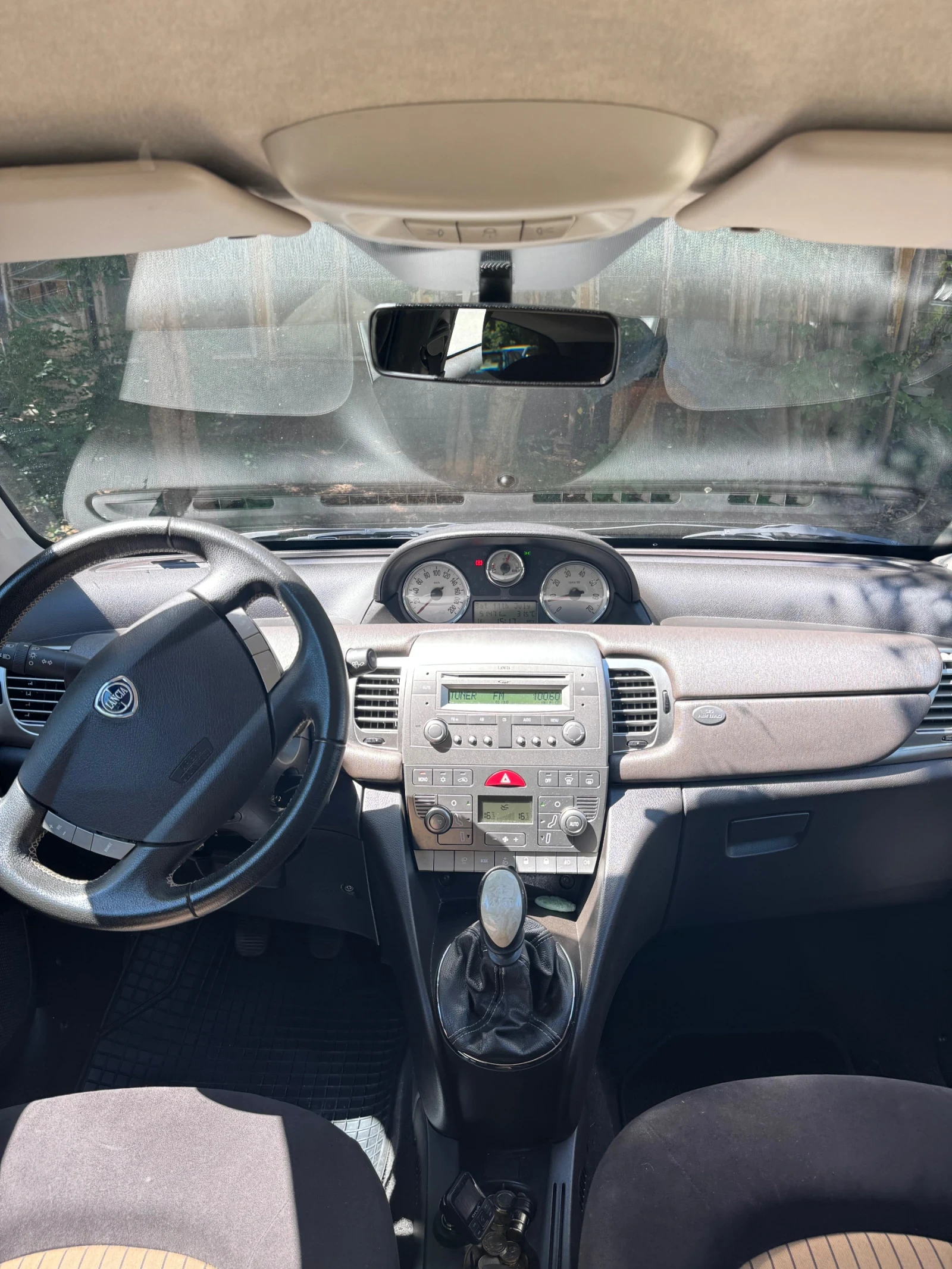 Lancia Ypsilon, снимка 14 - Автомобили и джипове - 55316961