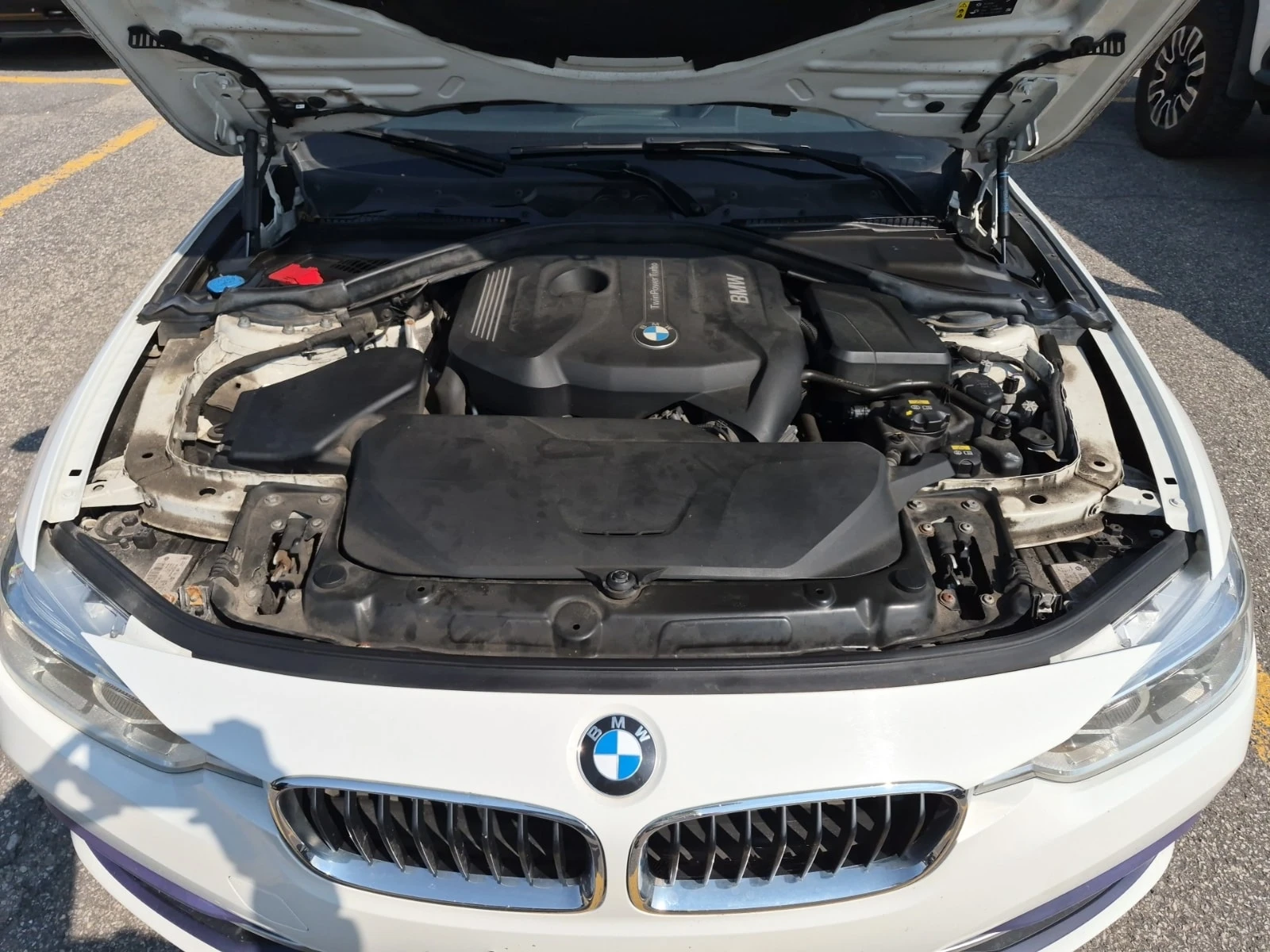 BMW 330 * xDrive * LED фарове * CARFAX * , снимка 15 - Автомобили и джипове - 55841646