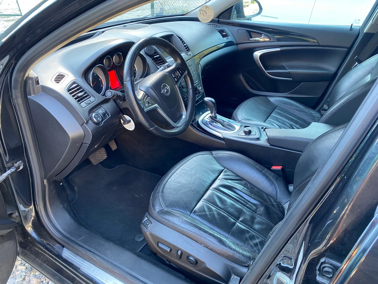 Opel Insignia 2.0CDTI, снимка 8 - Автомобили и джипове - 56118280