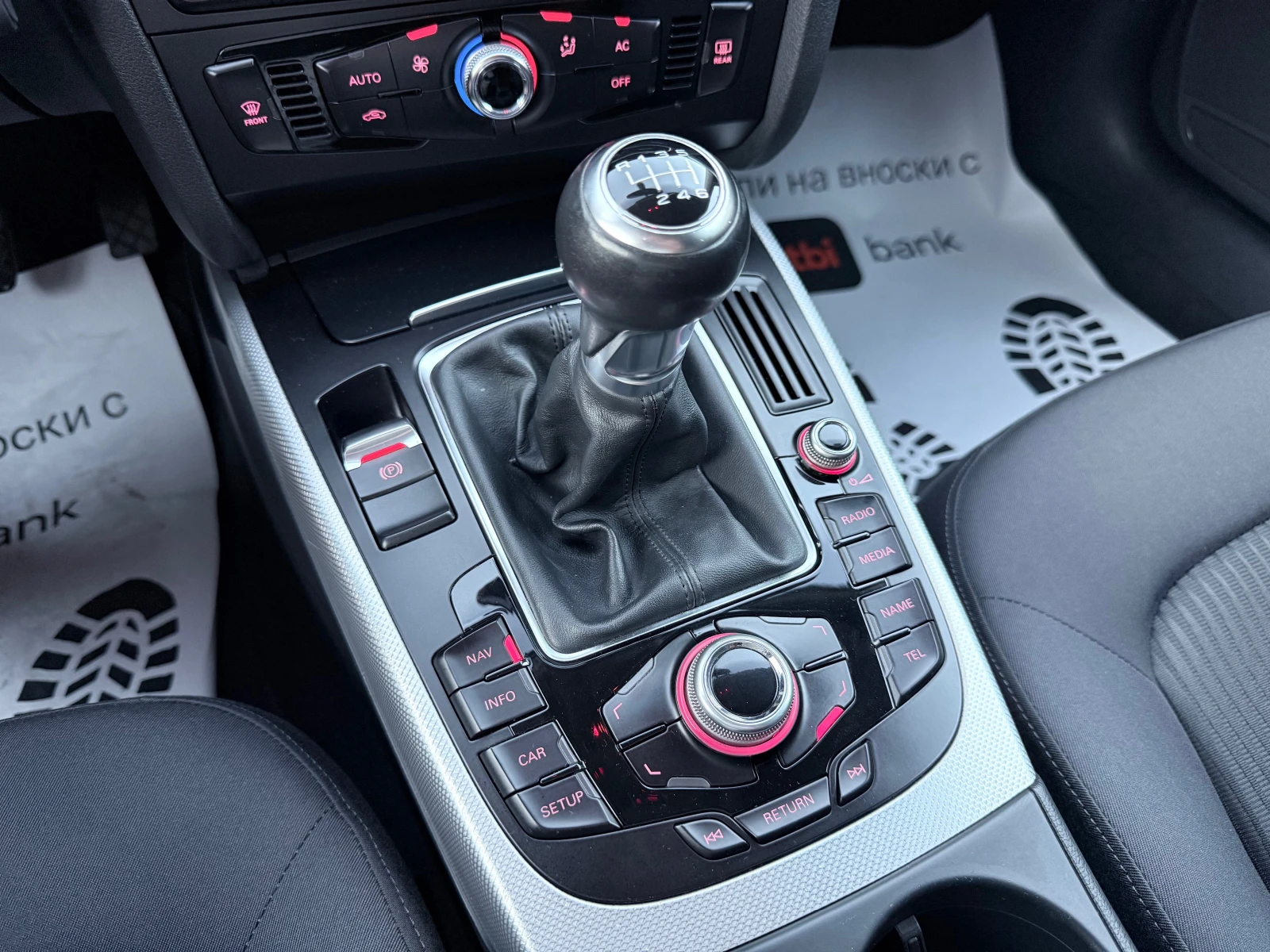 Audi A4 B8.5* 2.0TDI* FACELIFT* NAVI* LED* BiXenon* Euro5B, снимка 14 - Автомобили и джипове - 56134247
