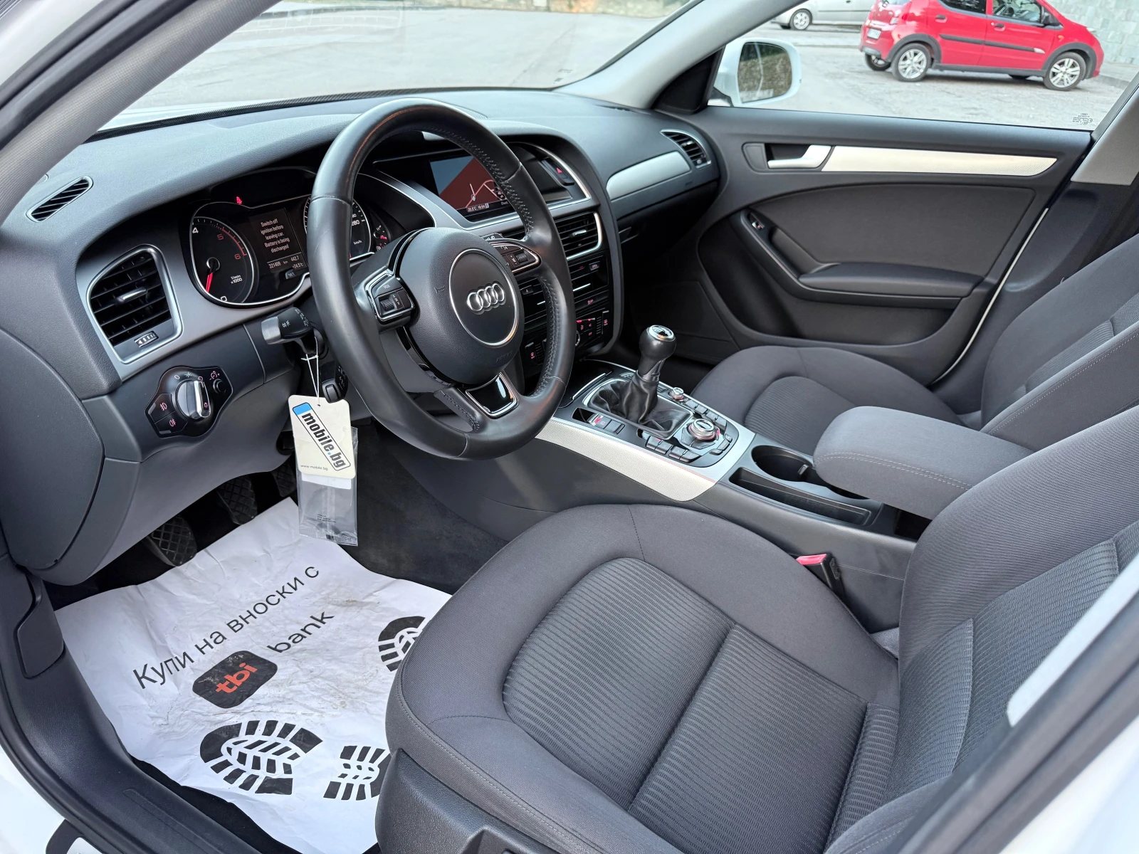 Audi A4 B8.5* 2.0TDI* FACELIFT* NAVI* LED* BiXenon* Euro5B, снимка 7 - Автомобили и джипове - 56134247