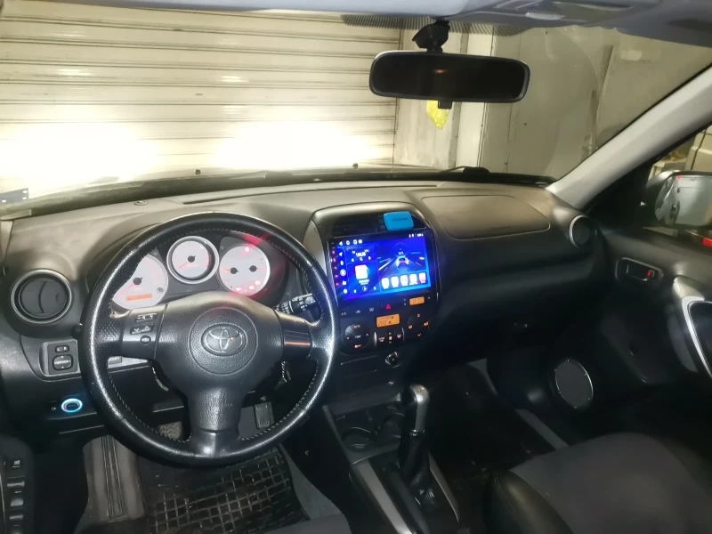 Toyota Rav4, снимка 10 - Автомобили и джипове - 47553052