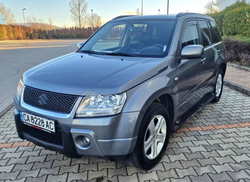 Suzuki Grand vitara 2.0i/4x4/АВТОМАТИК/НОВА Газ/Кожа/От България!, снимка 1 - Автомобили и джипове - 48129651