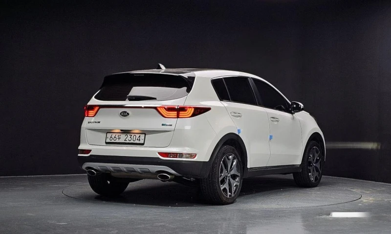 Kia Sportage Diesel 2wd Trendy  * НАЙ-ДОБРА ЦЕНА В БЪЛГАРИЯ* , снимка 2 - Автомобили и джипове - 52035118