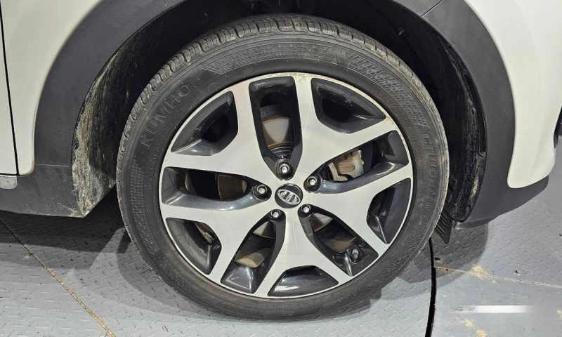 Kia Sportage Diesel 2wd Trendy  * НАЙ-ДОБРА ЦЕНА В БЪЛГАРИЯ* , снимка 5 - Автомобили и джипове - 52035118