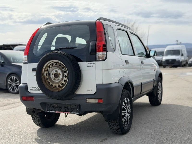 Daihatsu Terios 1.3i 4x4 KLIMA, снимка 6 - Автомобили и джипове - 53573840
