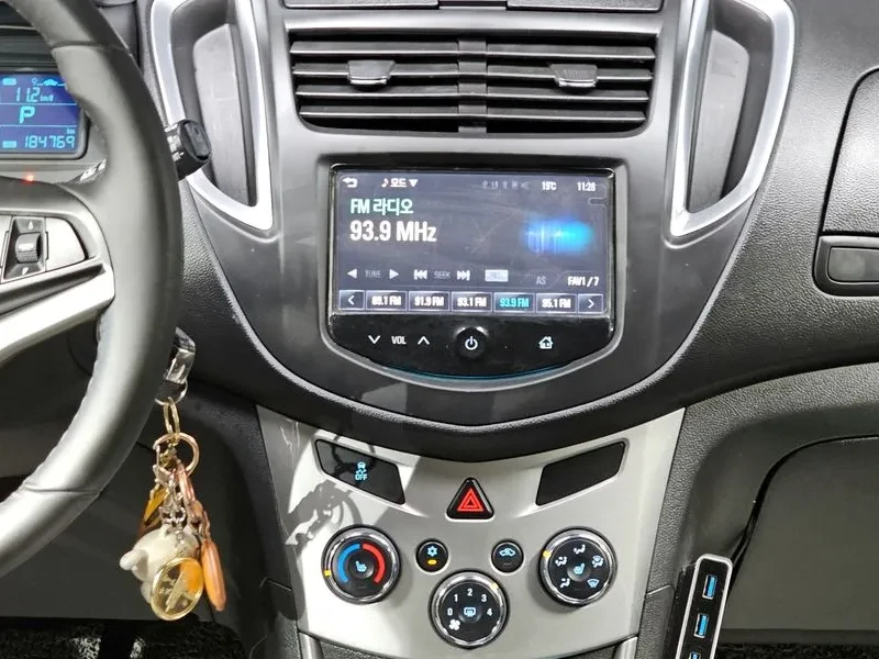 Chevrolet Trax 1.4, снимка 14 - Автомобили и джипове - 54330251