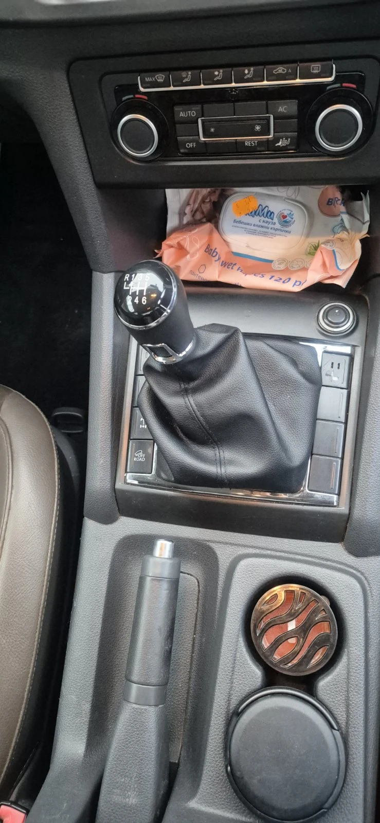 VW Amarok 2.0TDI biturbo 163кс, снимка 8 - Автомобили и джипове - 54332350