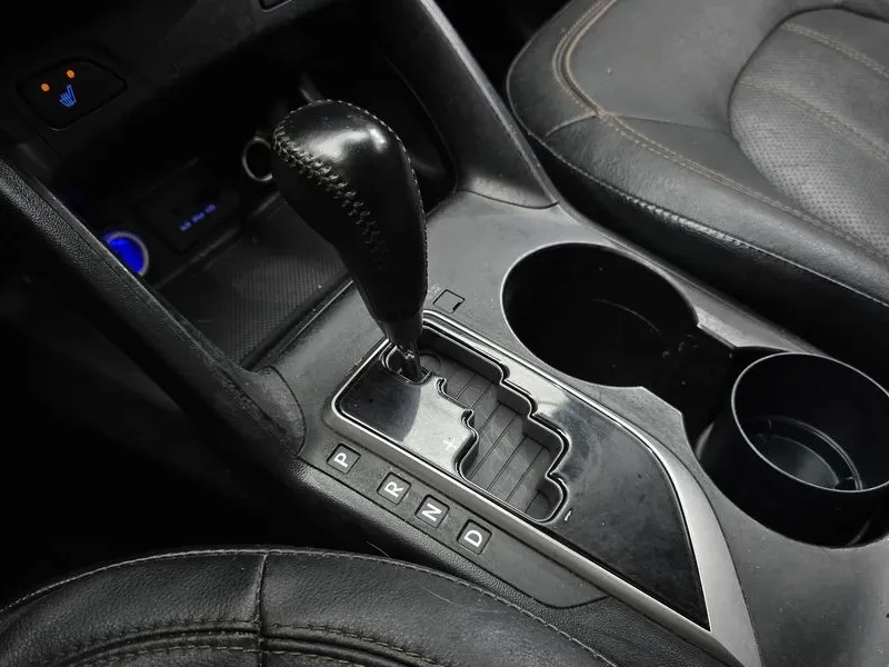 Hyundai Tucson  Ix Diesel 2Wd Lx20 Luxury, снимка 9 - Автомобили и джипове - 55898485