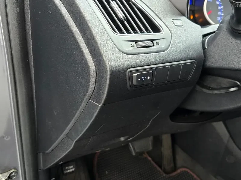Hyundai Tucson  Ix Diesel 2Wd Lx20 Luxury, снимка 17 - Автомобили и джипове - 55898485