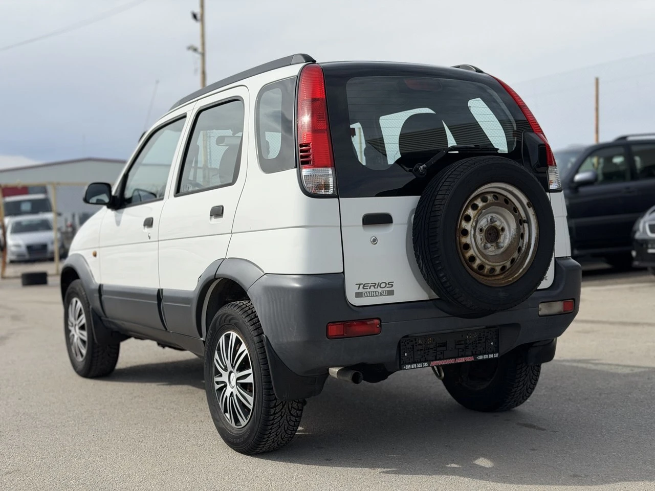 Daihatsu Terios 1.3i 4x4 KLIMA - изображение 4