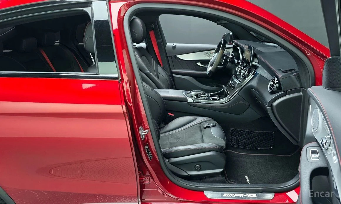 Mercedes-Benz GLC 43 AMG 4MATIC* COUPE* BURMESTER* HEAD-UP* CARBON* 360 CAM, снимка 9 - Автомобили и джипове - 54230227