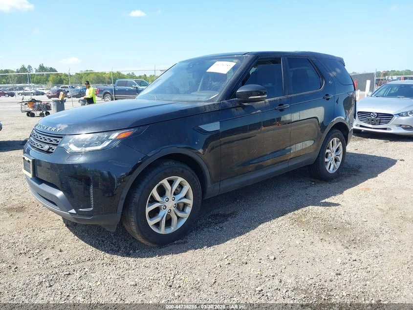 Land Rover Discovery 3.0l Se, снимка 2 - Автомобили и джипове - 54383994
