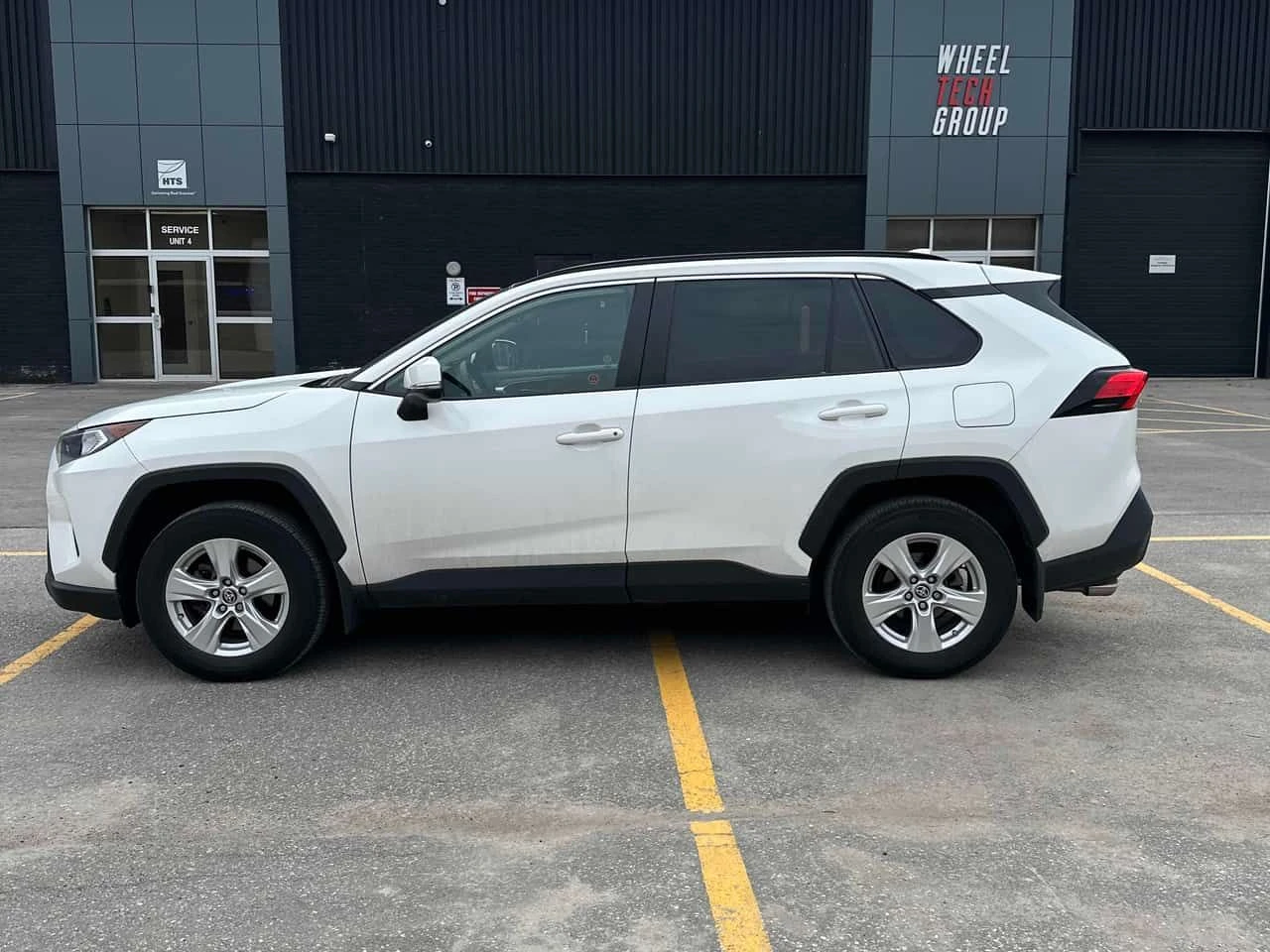 Toyota Rav4 * XLE * CARFAX * 2 КЛЮЧА * KEYLESS * ПАНО, снимка 2 - Автомобили и джипове - 54450283
