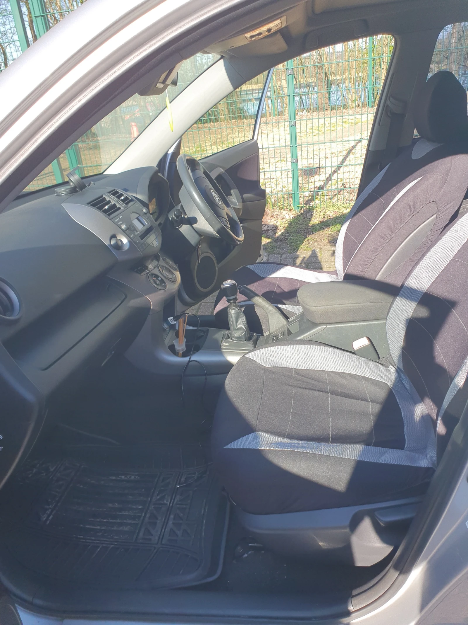 Toyota Rav4, снимка 10 - Автомобили и джипове - 55679490