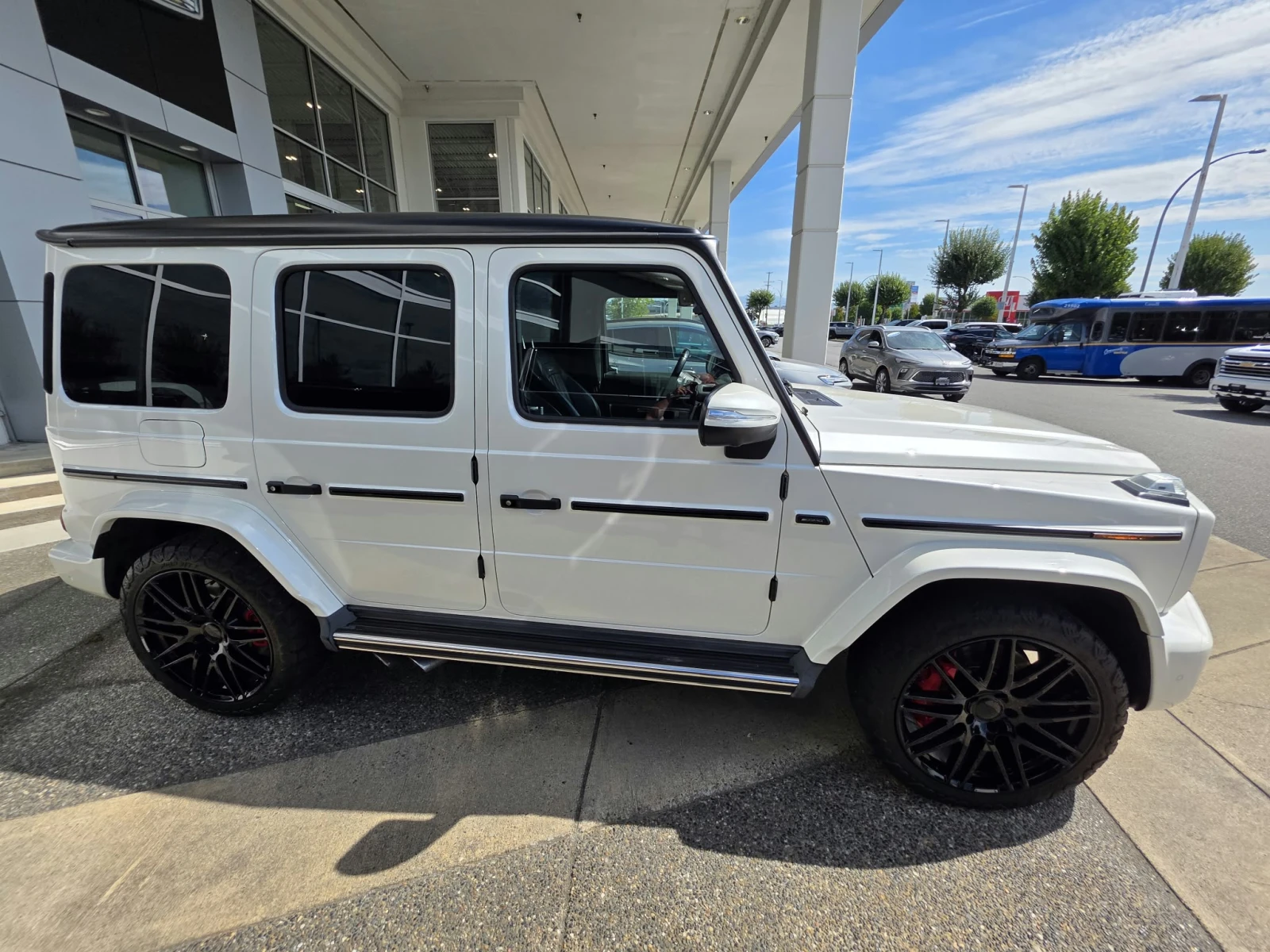 Mercedes-Benz G 63 AMG SIDE EXHAUST* ПОДГРЕВ* ОБДУХ* ИСТОРИЯ, снимка 3 - Автомобили и джипове - 56182717