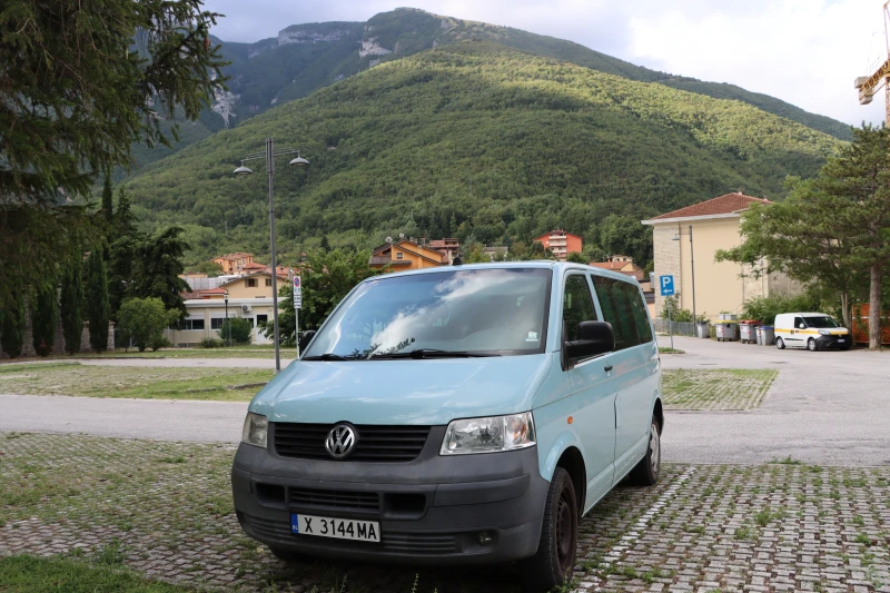 VW T5, снимка 2 - Бусове и автобуси - 48727115