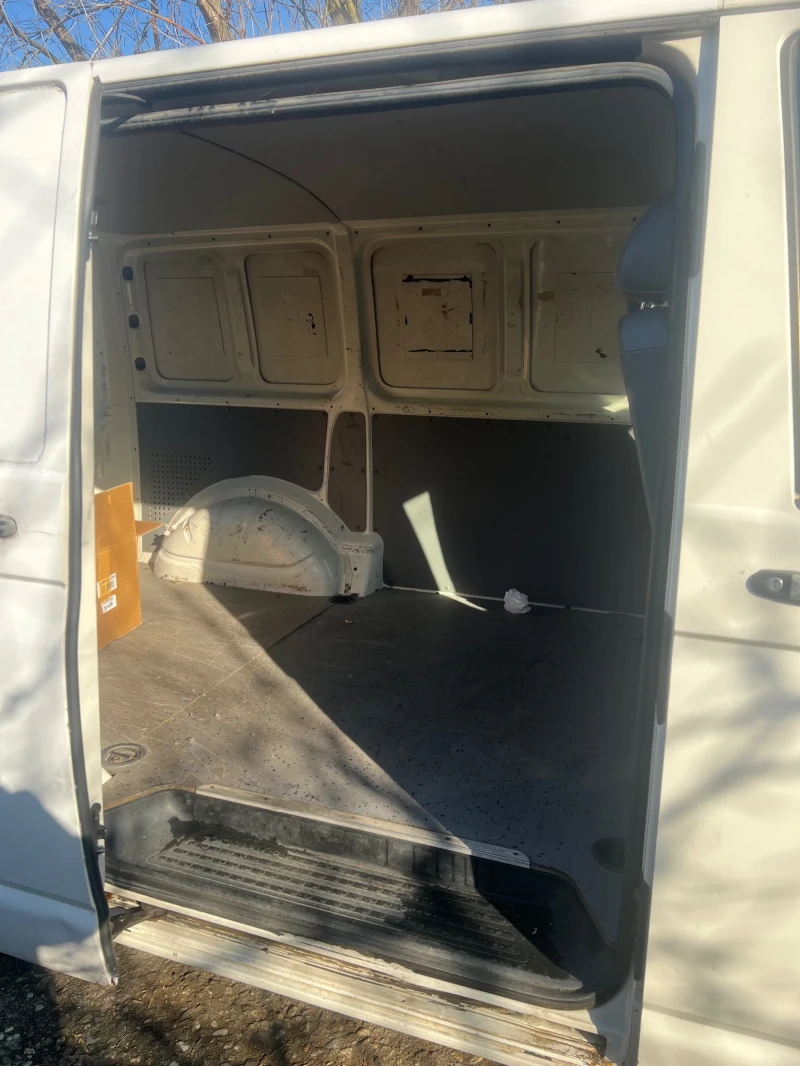 VW T5, снимка 6 - Бусове и автобуси - 52886108