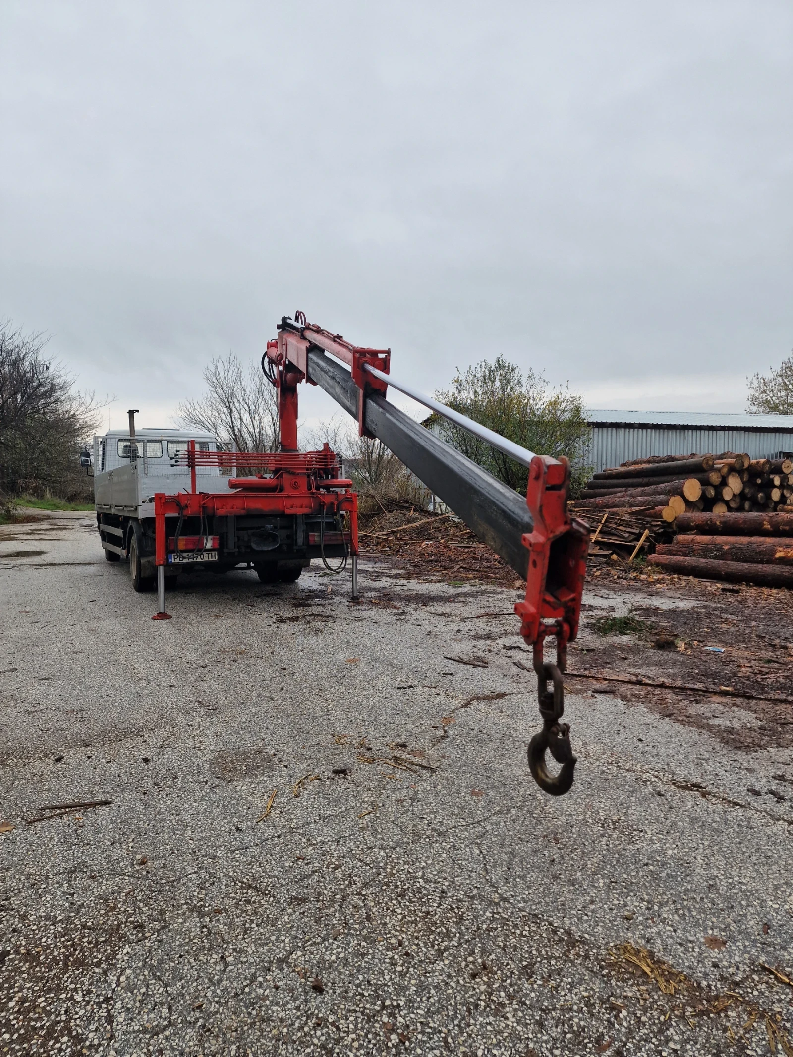 Mercedes-Benz 817  - изображение 8