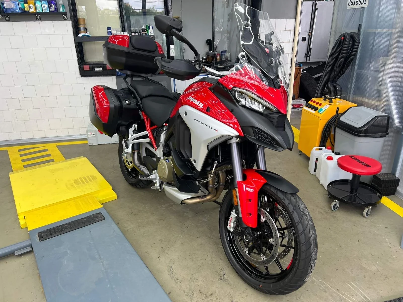 Ducati Multistrada V4 S RED RADAR, снимка 10 - Мотоциклети и мототехника - 56363052