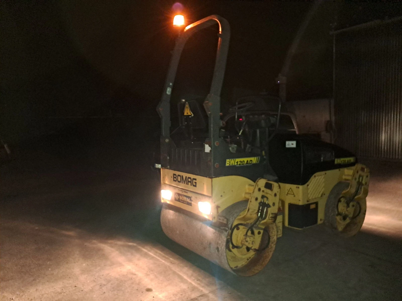 Валяк BOMAG BW 120-AD4 - изображение 4