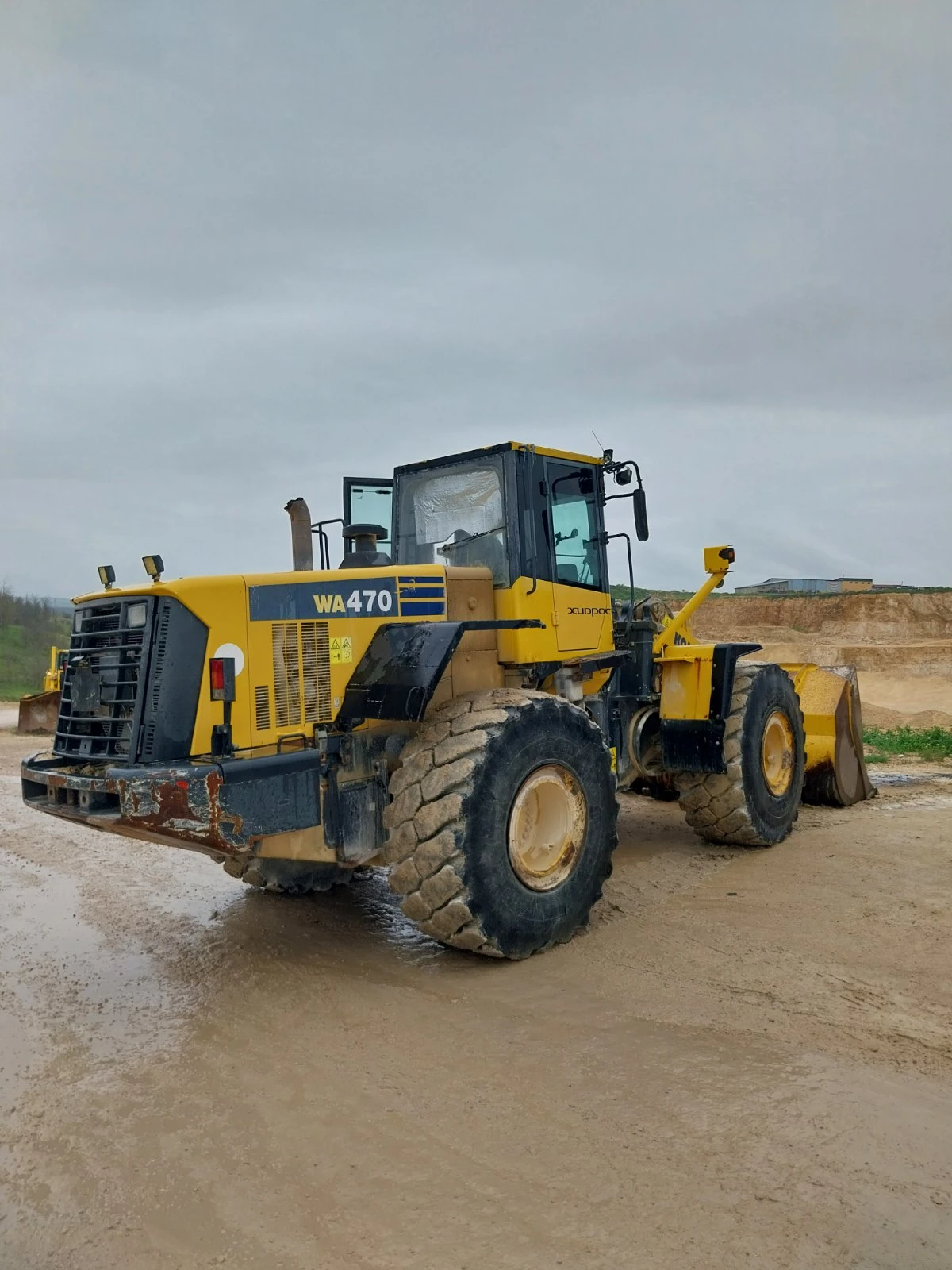 Челен товарач Komatsu WA470-6, снимка 2 - Индустриална техника - 54421042