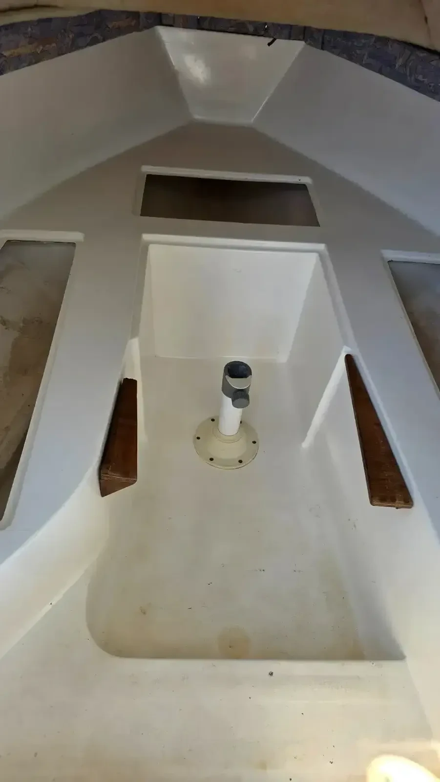 Моторна яхта Собствено производство, снимка 8 - Воден транспорт - 54598385