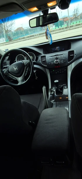 Honda Accord Комби, снимка 9