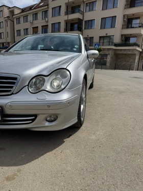 Mercedes-Benz C 320, снимка 10