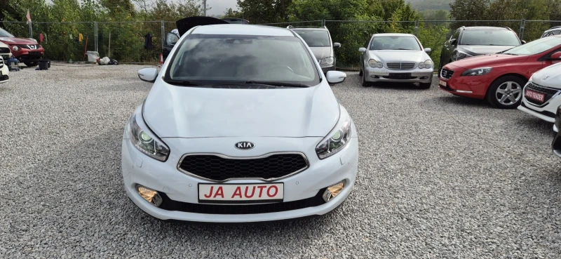 Kia Ceed 1.6-135кс.NAVY, снимка 2 - Автомобили и джипове - 47498708