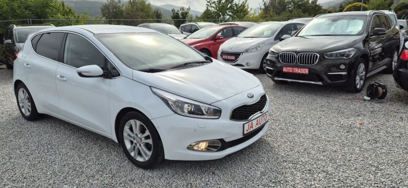 Kia Ceed 1.6-135кс.NAVY, снимка 4 - Автомобили и джипове - 47498708