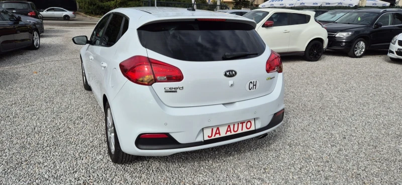 Kia Ceed 1.6-135кс.NAVY, снимка 9 - Автомобили и джипове - 47498708