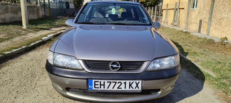 Opel Vectra, снимка 1 - Автомобили и джипове - 47768200