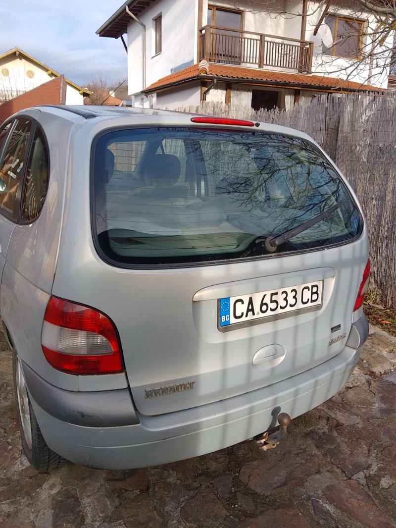 Renault Scenic, снимка 3 - Автомобили и джипове - 48108868