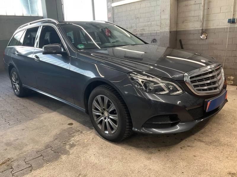 Mercedes-Benz E 300 Дизел Хибрид, снимка 2 - Автомобили и джипове - 48880014