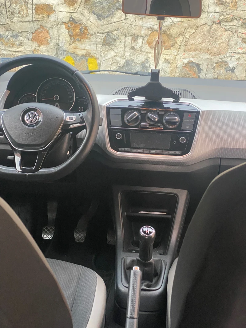 VW Up Tfs, снимка 9 - Автомобили и джипове - 48911453