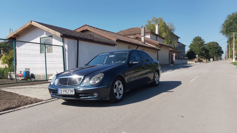 Mercedes-Benz E 220 2.2, снимка 6 - Автомобили и джипове - 49473576