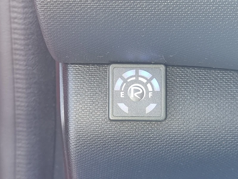 Renault Twingo 0.9 ГАЗ, РЕГИСТРИРАНА, снимка 13 - Автомобили и джипове - 51165877