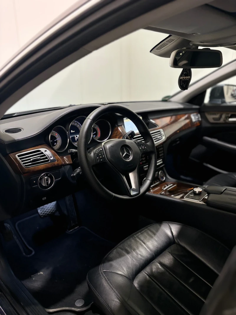 Mercedes-Benz CLS 350 БЕЗ АНАЛОГ / 245.000 КМ / НАПЪЛНО ОБСЛУЖЕН , снимка 9 - Автомобили и джипове - 52625995