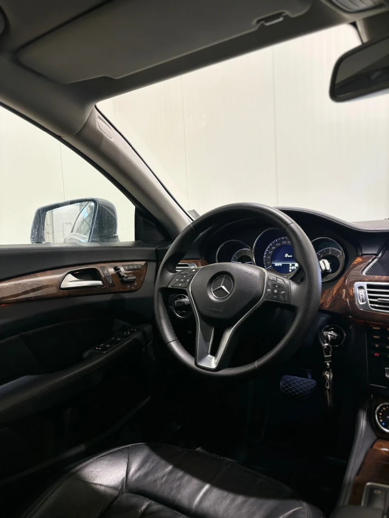 Mercedes-Benz CLS 350 БЕЗ АНАЛОГ / 245.000 КМ / НАПЪЛНО ОБСЛУЖЕН , снимка 8 - Автомобили и джипове - 52625995